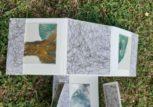 Arbre jeu conçu par l'atelier adulte de l'atelier d'art esquisse de Rambouillet