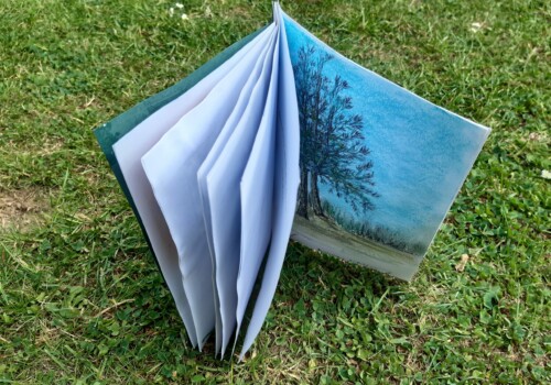 Arbre jeu conçu par l'atelier adulte de l'atelier d'art esquisse de Rambouillet