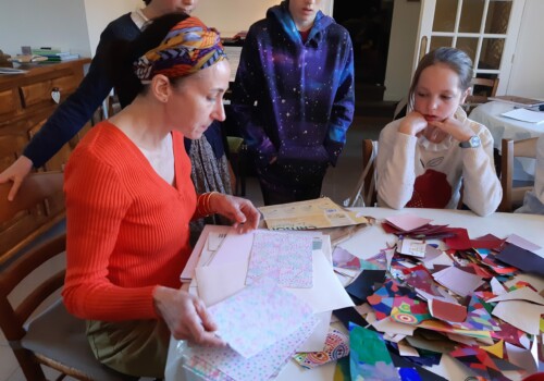 Conception d'un collage avec la plasticienne Céline Huon dans le cadre de l'atelier des ados de Rambouillet. Atelier d'art esquisse. 2022-2023