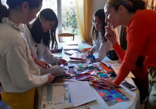 Conception d'un collage avec la plasticienne Céline Huon dans le cadre de l'atelier des ados de Rambouillet. Atelier d'art esquisse. 2022-2023