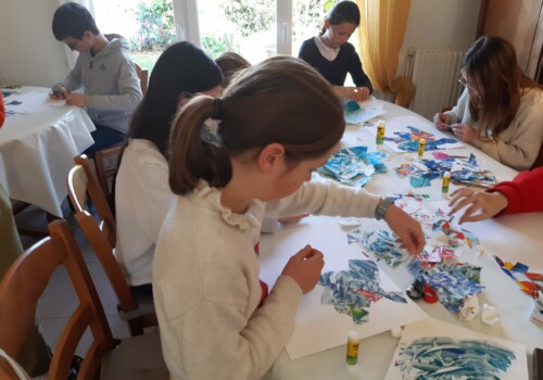 Conception d'un collage avec la plasticienne Céline Huon dans le cadre de l'atelier des ados de Rambouillet. Atelier d'art esquisse. 2022-2023